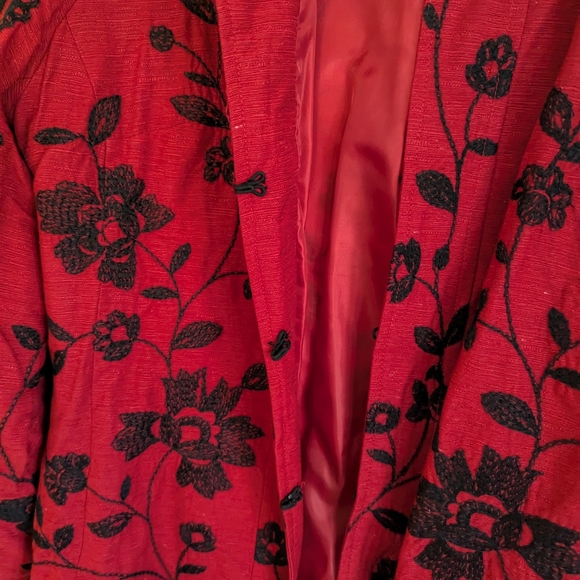 Trenz Women’s Large Silk Blend Embroidered Long Sleeve Red Black Jacket - Picture 4 of 10